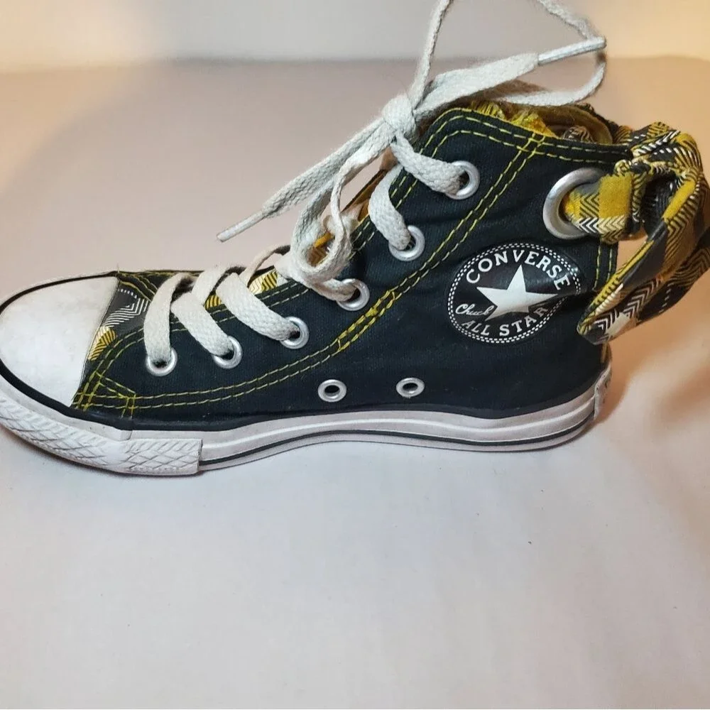 Girls Chuck Taylor All Star Bow Back Casual Sneakers Size 12